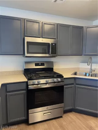 Photo #1: 2550203 Listing