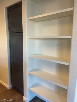 Photo #3: 2550203 Listing