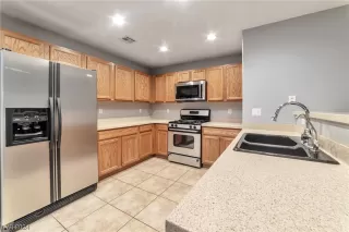 Photo #2: 2550208 Listing 
