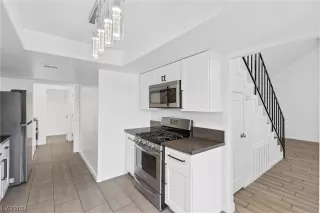 Photo #6: 2550241 Listing 