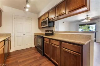 Photo #6: 2550266 Listing