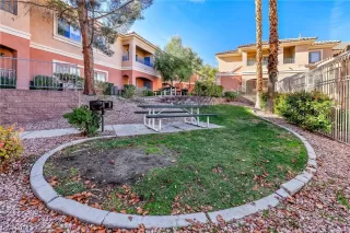 Photo #4: 2550291 Listing