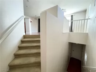 Photo #1: 2550304 Listing 