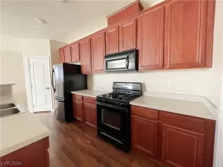 Photo #6: 2550304 Listing 