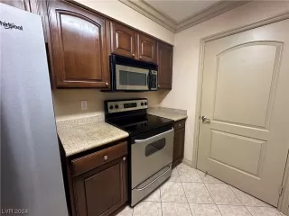 Photo #3: 2550307 Listing 