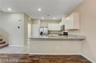 Photo #5: 2550315 Listing 