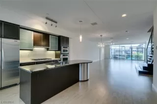 Photo #3: 2550334 Listing