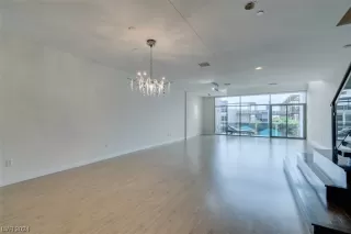 Photo #4: 2550334 Listing