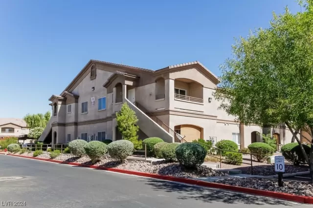 MLS: 2550343 Condo For Sale