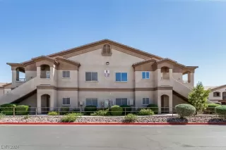 Photo #1: 2550343 Listing