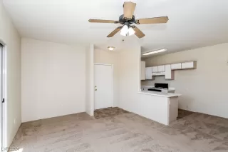 Photo #3: 2550343 Listing