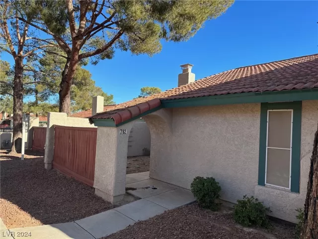 MLS: 2550380 Condo For Sale