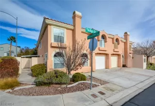 Photo #1: 2550396 Listing 