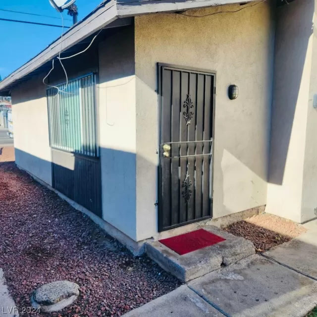 MLS: 2550398 Condo For Sale