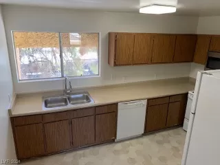 Photo #3: 2550432 Listing