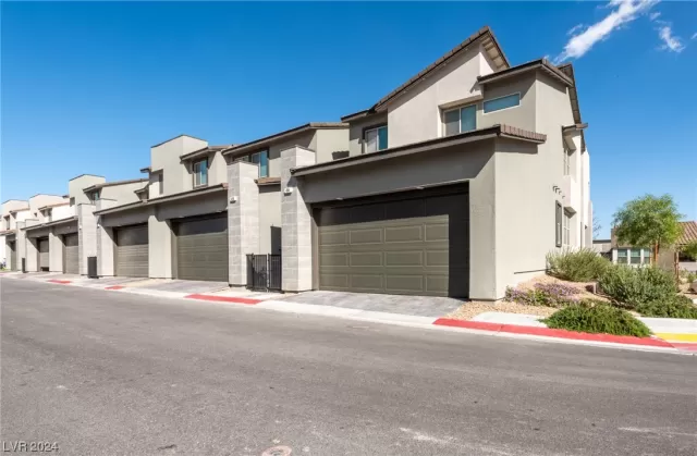 MLS: 2550434 Condo For Sale