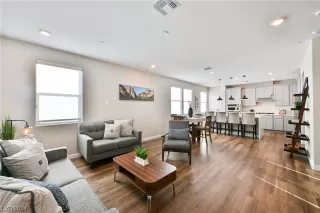 Photo #2: 2550434 Listing