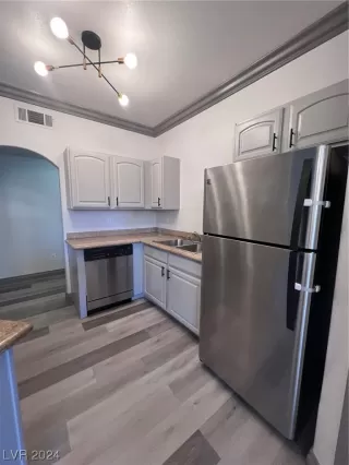 Photo #2: 2550438 Listing 
