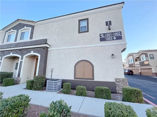 MLS: 2550470 Condo For Sale