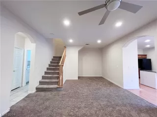 Photo #5: 2550470 Listing 