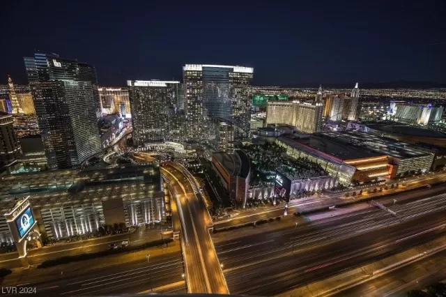 MLS: 2550472 Condo For Sale