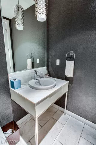 Photo #5: 2550472 Listing 