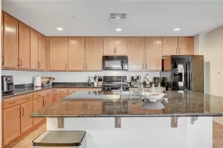 Photo #1: 2550566 Listing 