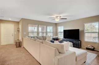 Photo #2: 2550566 Listing 