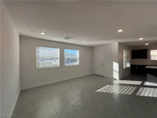Photo #5: 2550582 Listing 