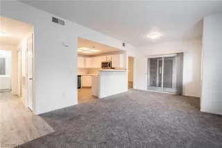 Photo #6: 2550588 Listing