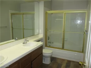 Photo #6: 2550610 Listing