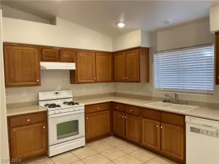 Photo #5: 2550612 Listing 