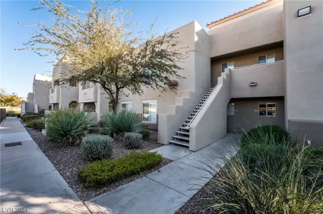 MLS: 2550623 Condo For Sale
