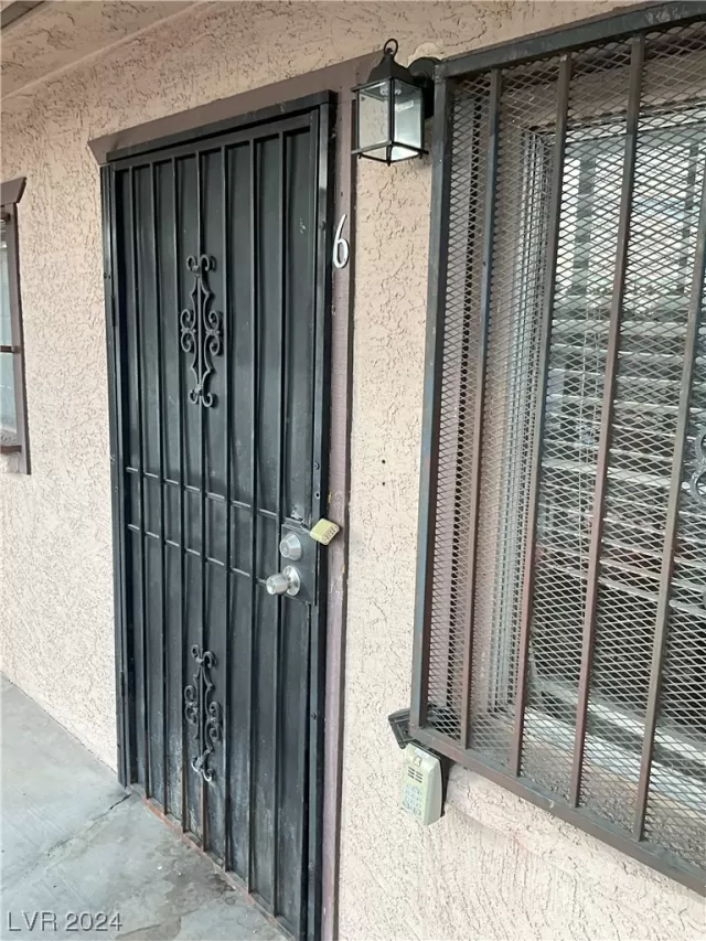 MLS: 2550650 Condo For Sale