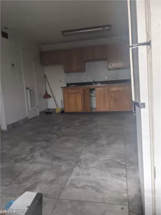 Photo #4: 2550650 Listing 