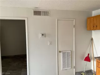 Photo #5: 2550650 Listing 