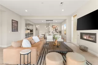 Photo #3: 2550657 Listing