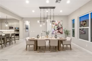 Photo #5: 2550657 Listing