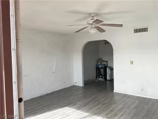 Photo #3: 2550661 Listing 