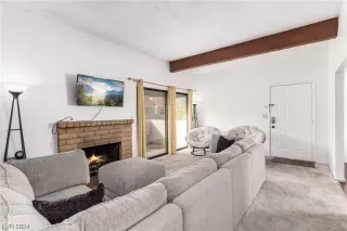 Photo #4: 2550667 Listing