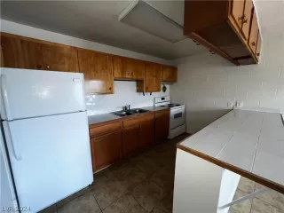 Photo #3: 2550686 Listing 