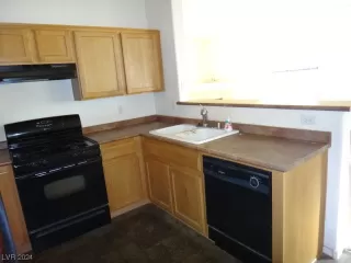 Photo #6: 2550687 Listing