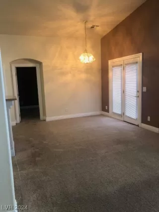 Photo #3: 2550691 Listing 