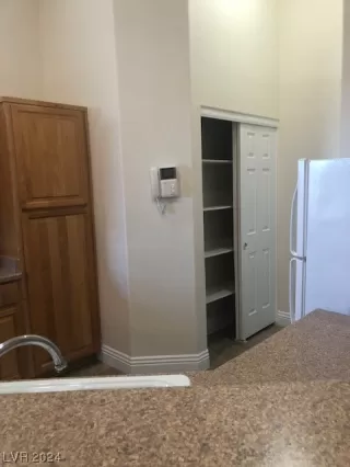 Photo #5: 2550691 Listing 