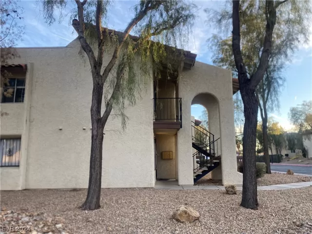 MLS: 2550707 Condo For Sale