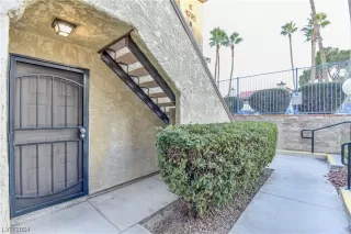 Photo #1: 2550712 Listing