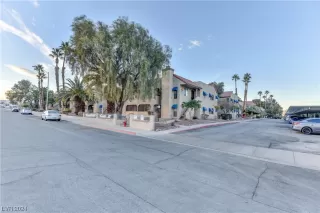 Photo #2: 2550712 Listing