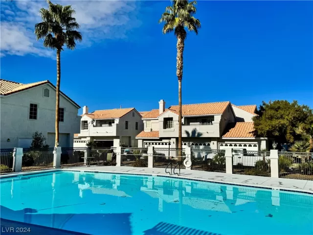 MLS: 2550714 Condo For Sale