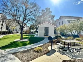 Photo #2: 2550714 Listing