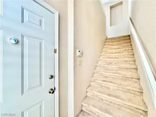 Photo #5: 2550714 Listing